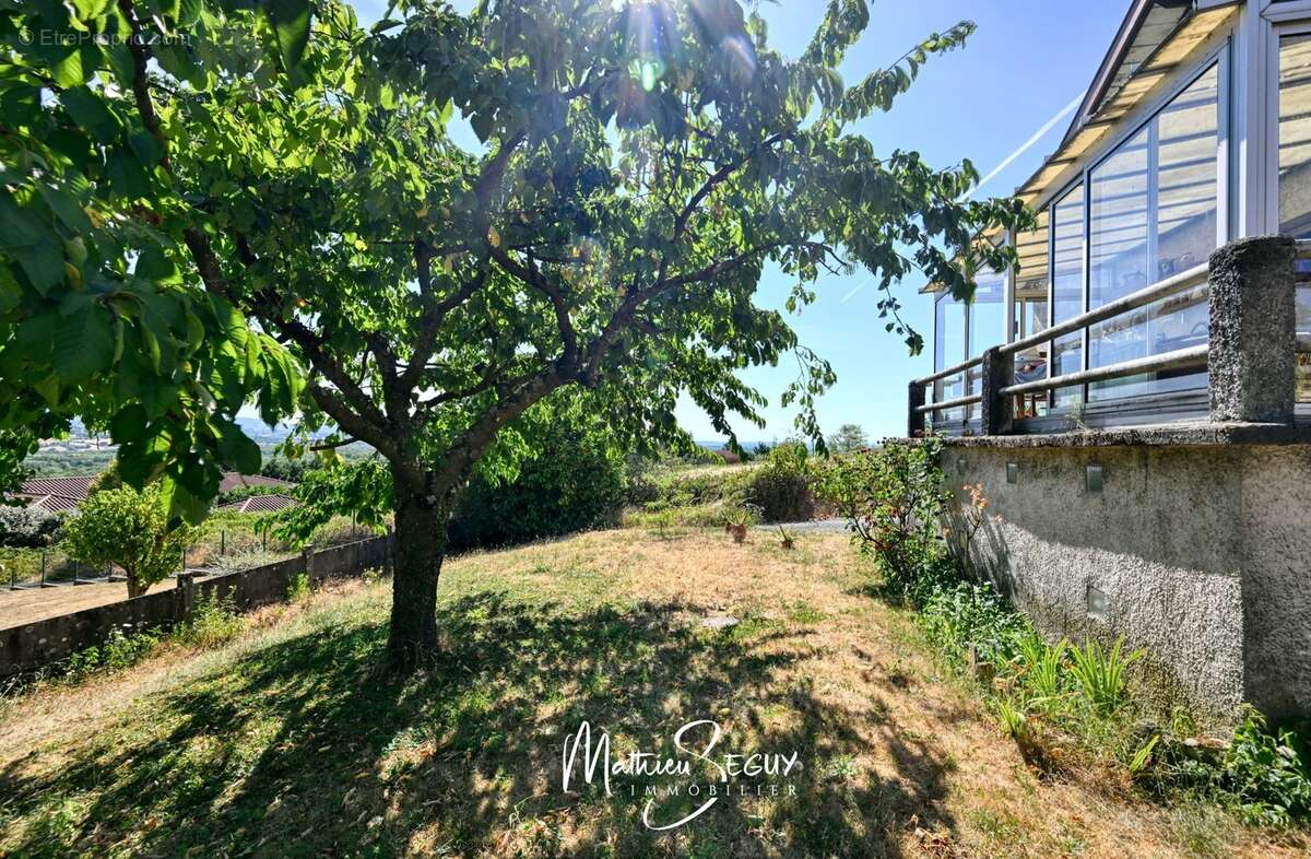 LENTILLY - Petite maison sur grand terrain avec vue - photo 24