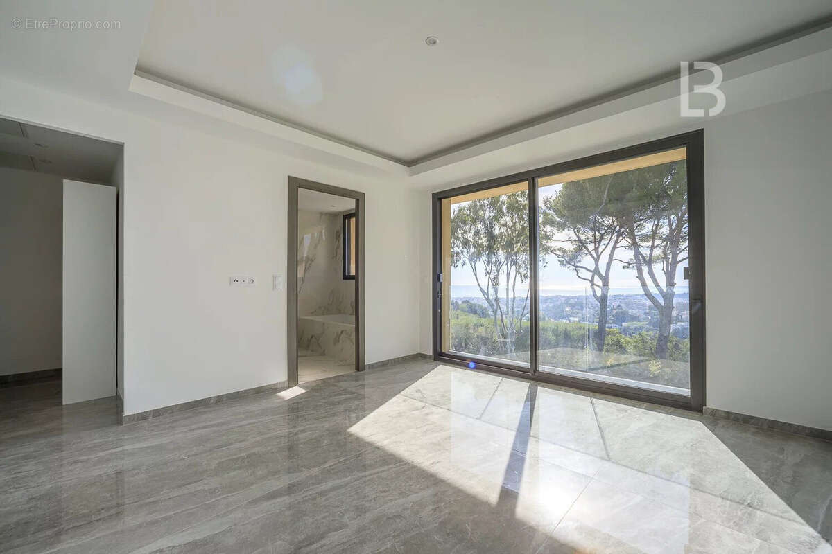 Maison à MOUGINS