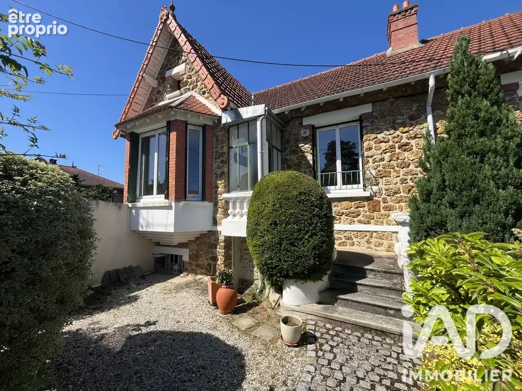 Photo 1 - Maison à SAINTE-GENEVIEVE-DES-BOIS