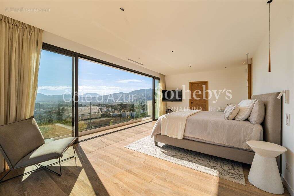 Mougins, villa de prestige avec vue panoramique, piscine, maison d'amis et parc privé - photo 11