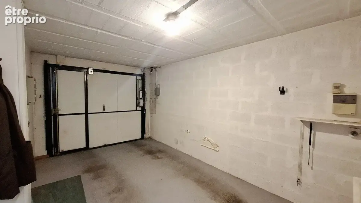 A vendre à Vichy Maison 3 pièces de plain-pied avec sous-sol et garage. - photo 15