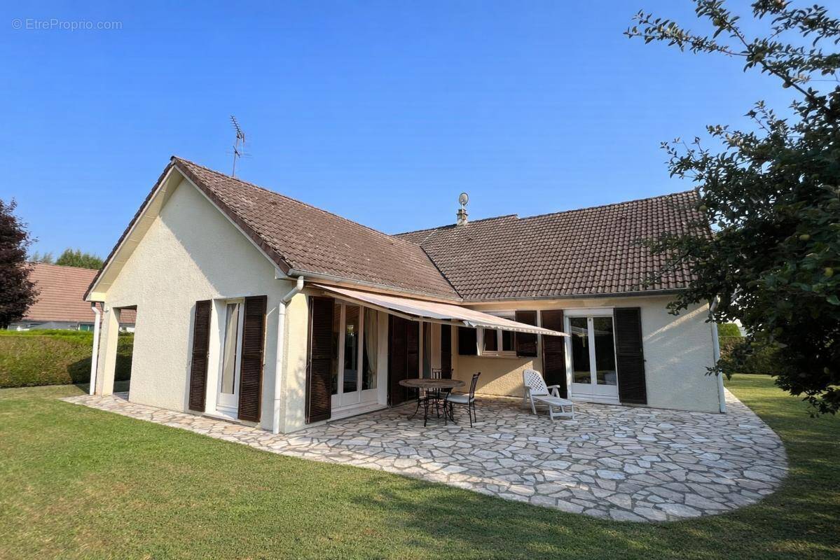 Maison à OZOIR-LA-FERRIERE