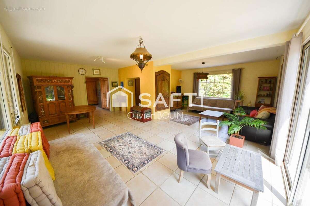 Photo 4 - Maison à LANDIVISIAU