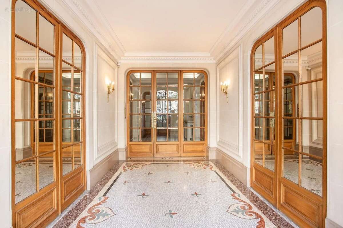 Paris XVI  Appartement 6/5 Pieces / bld Jules SANDEAU / Appartement d’Exception - photo 23