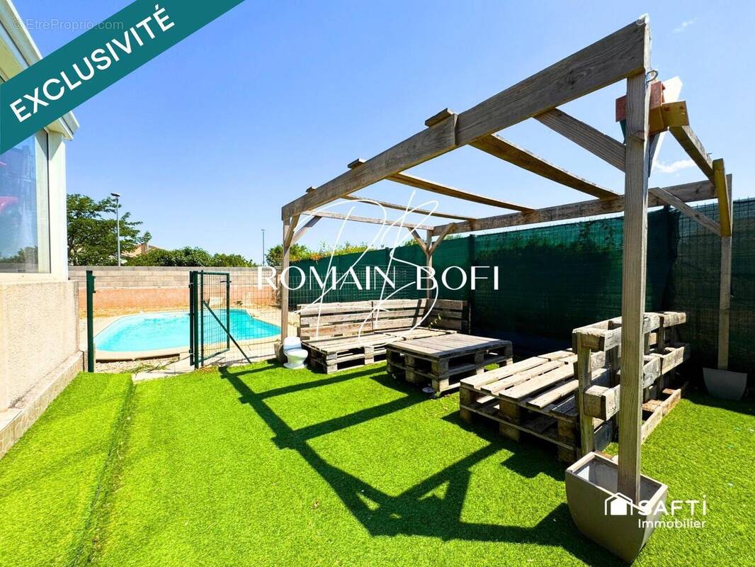 Photo 1 - Maison à SAINT-CHAPTES