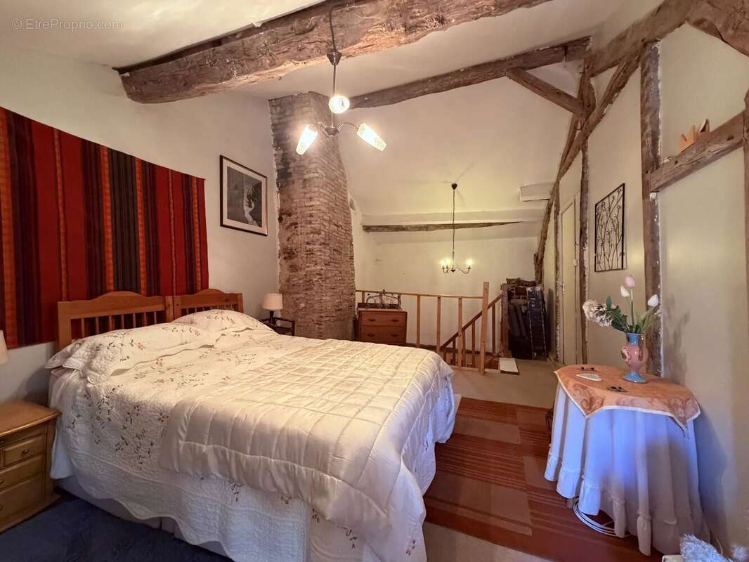 Appartement à MAGNAC-LAVAL