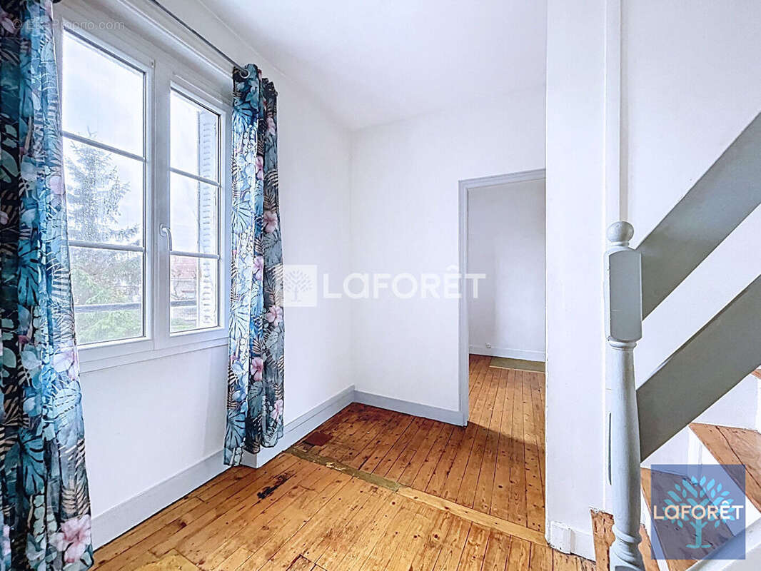 Maison à VIGNEUX-SUR-SEINE