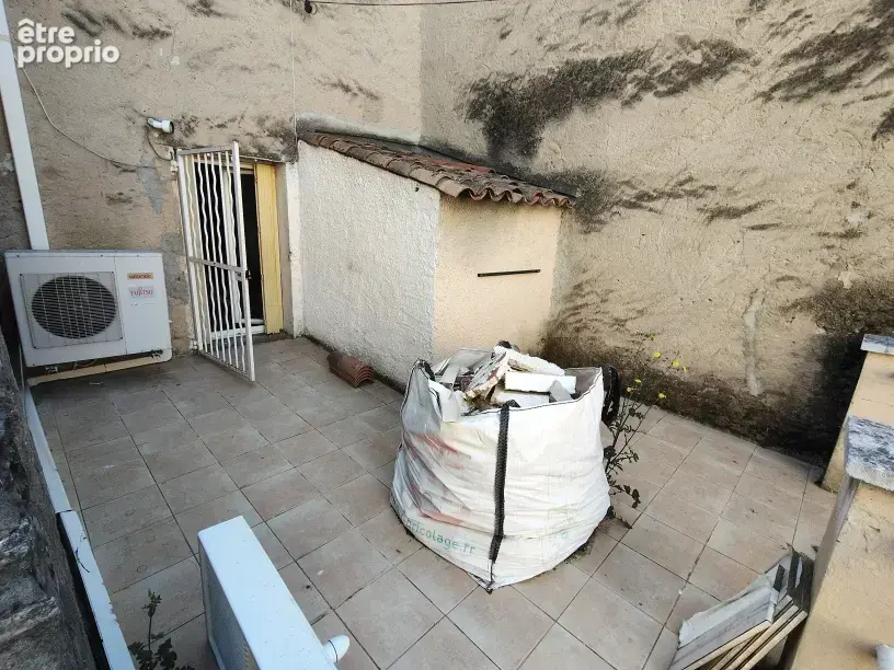 Brignoles Maison de village à finir avec terrasse - photo 12