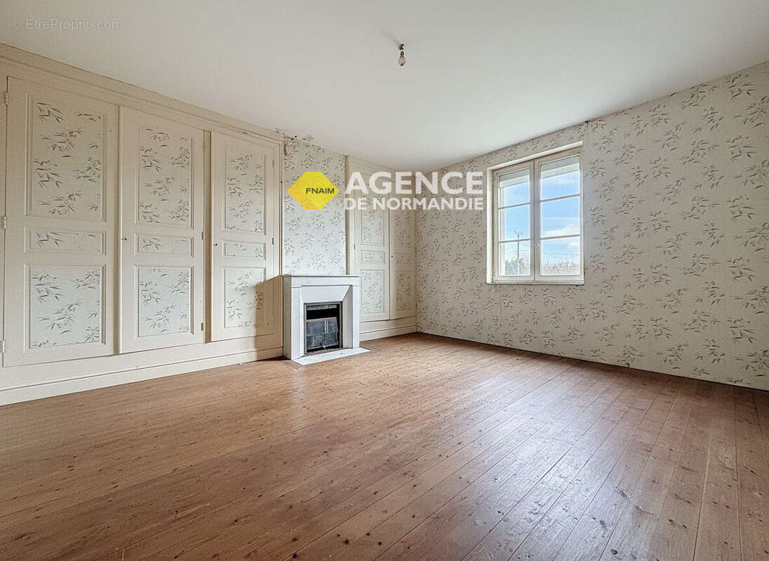 Maison à MONTREUIL-L'ARGILLE