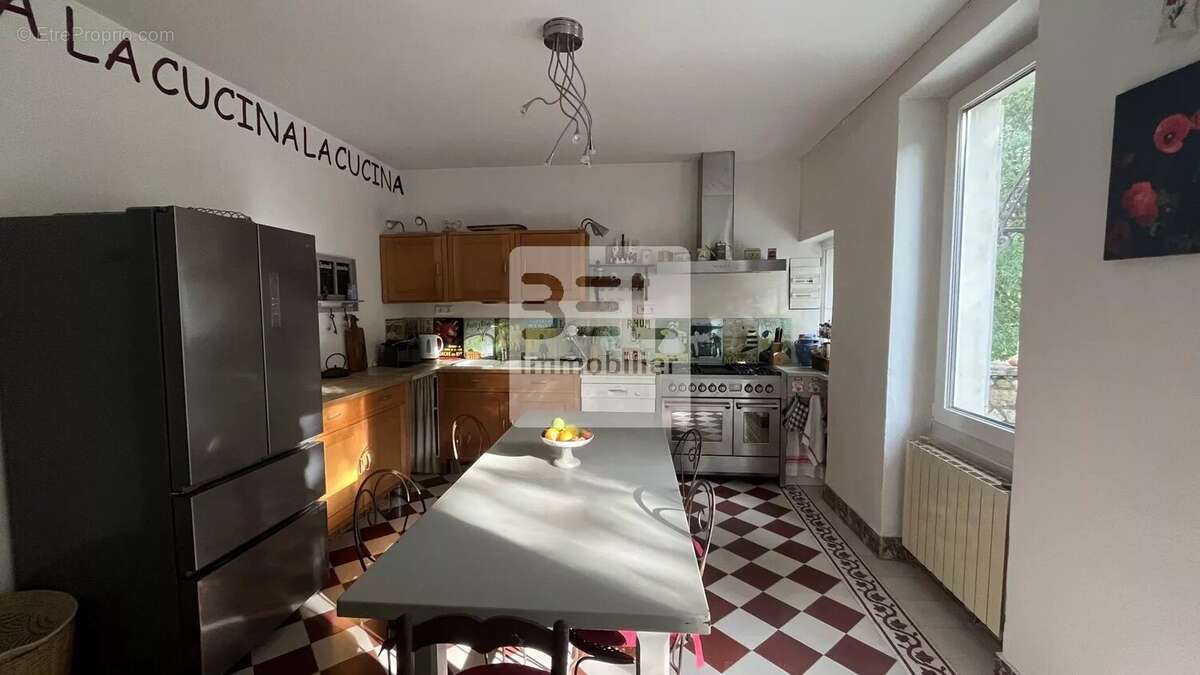 Maison à SAINT-VICTOR-LA-COSTE