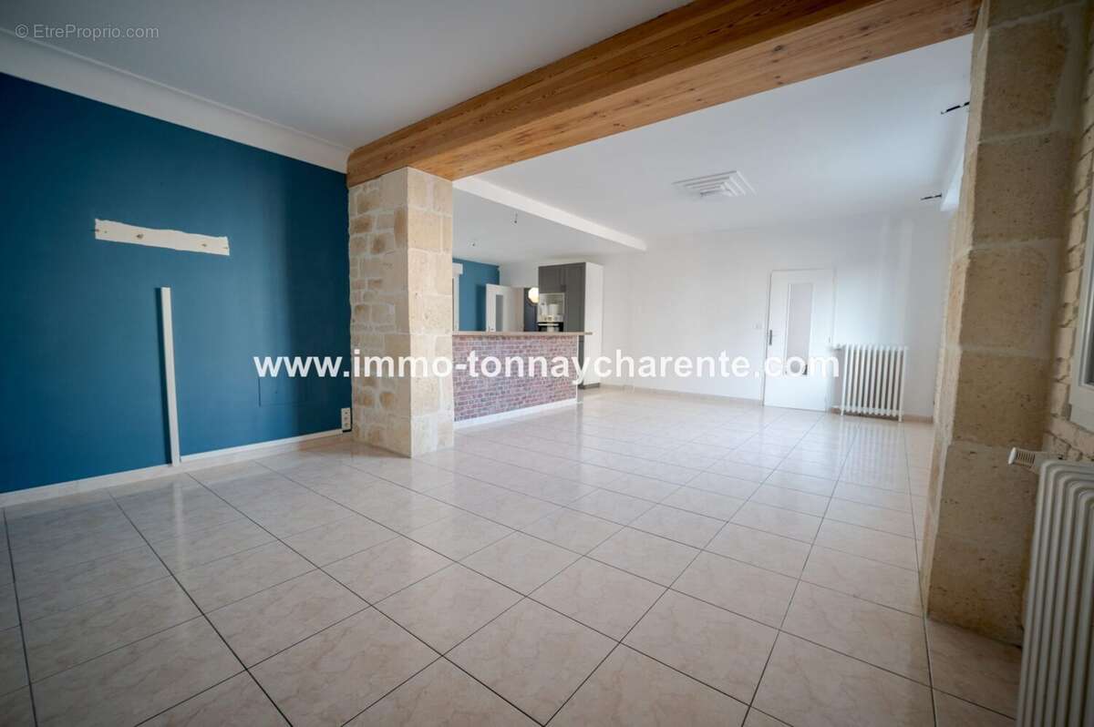 Maison à TONNAY-CHARENTE