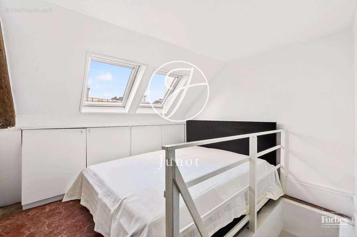 Appartement à PARIS-9E