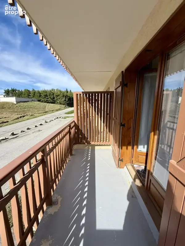 Dans une résidence au pied des pistes de ski et des commerces, venez découvrir ce bel appartement de 34m2, - photo 12