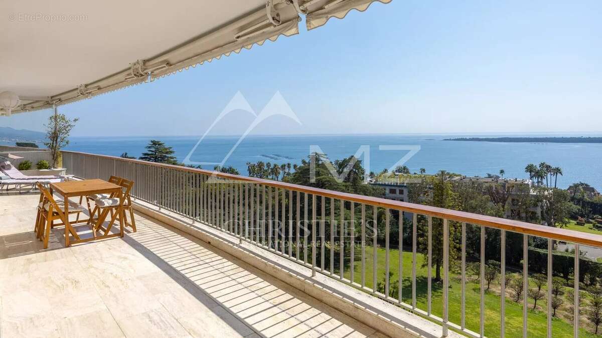 Appartement à CANNES