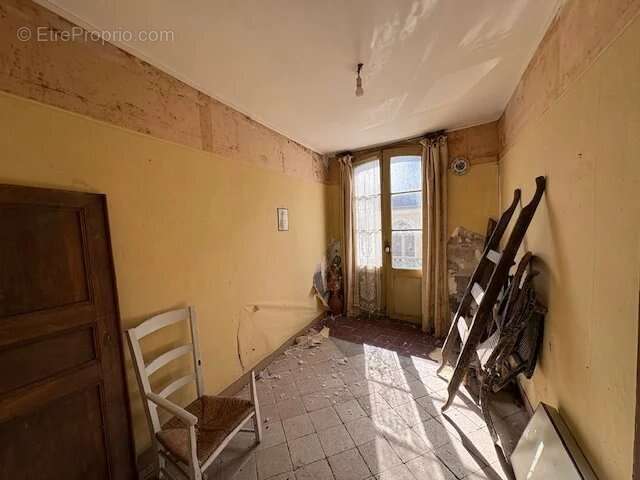 Appartement à SAVIGNE-SUR-LATHAN