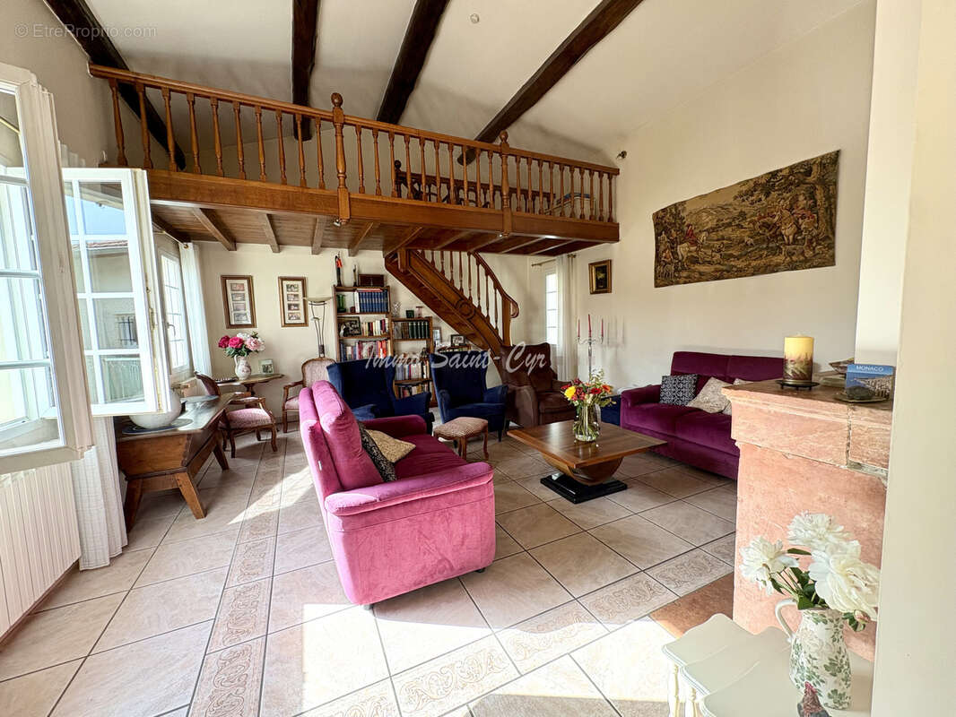 Maison à CHASSELAY