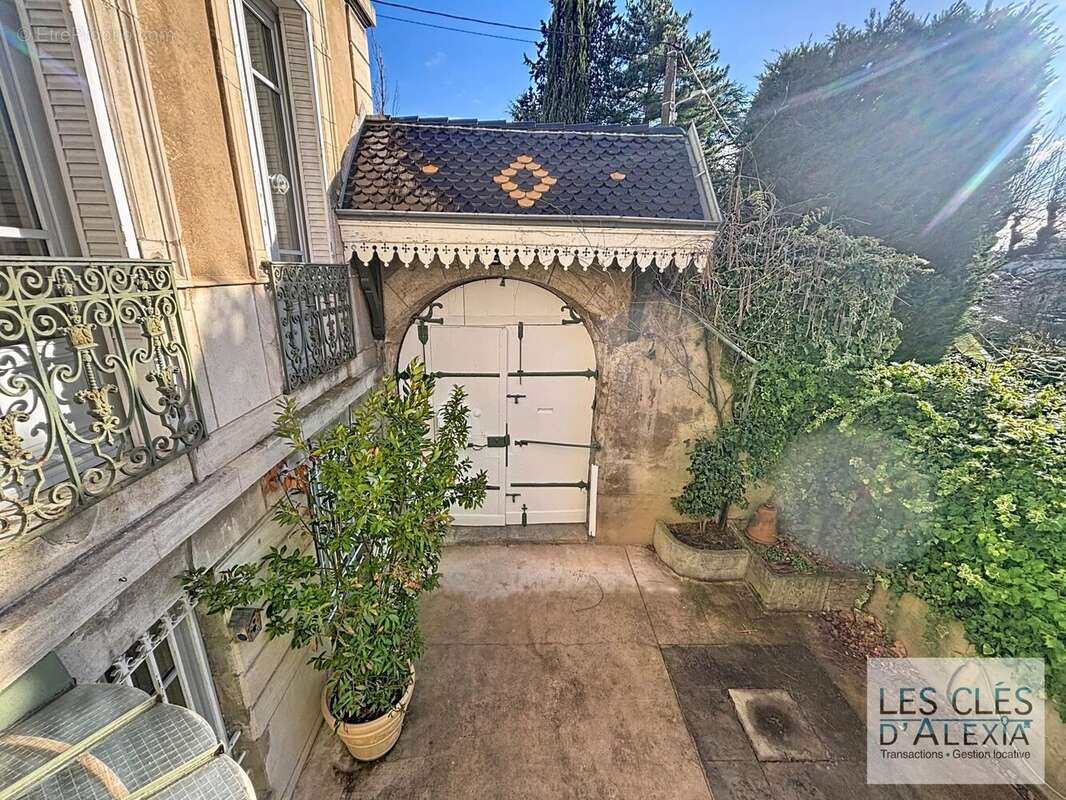 Maison à CALUIRE-ET-CUIRE