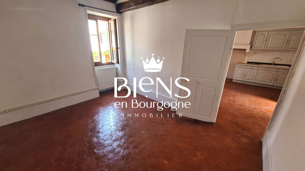 Maison à LA ROCHEPOT