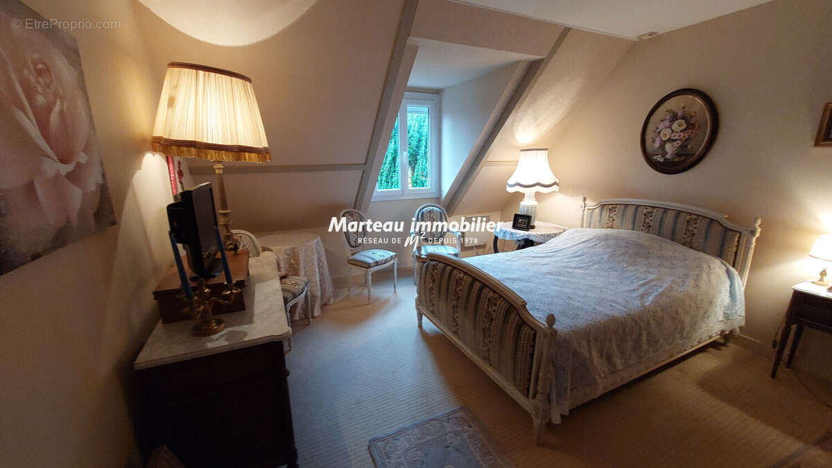 Maison à YVRE-L'EVEQUE