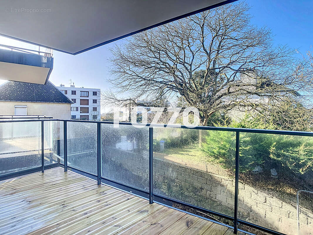 Appartement à DONVILLE-LES-BAINS