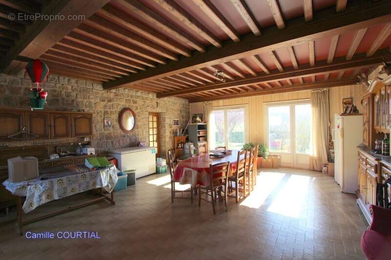 Maison à VERNOUX-EN-VIVARAIS