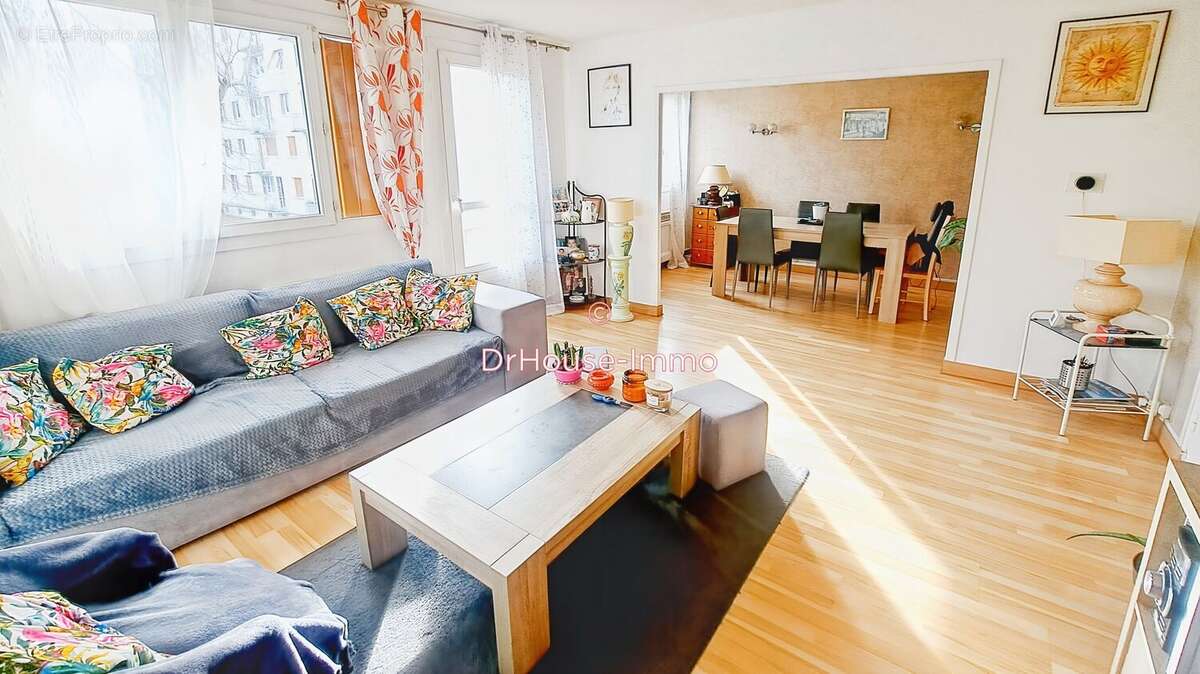Appartement à LE PLESSIS-TREVISE