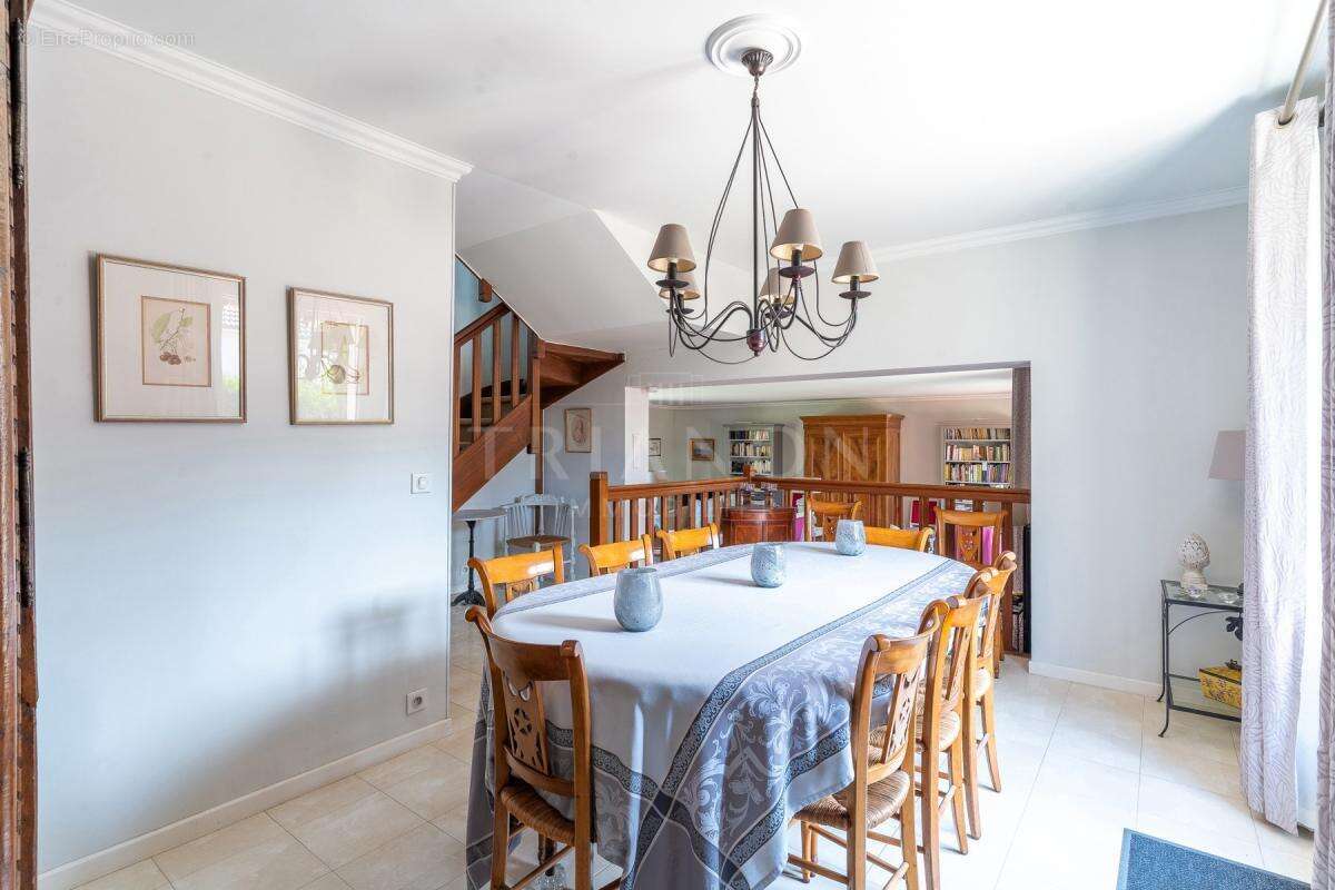 Maison à NOISY-LE-ROI