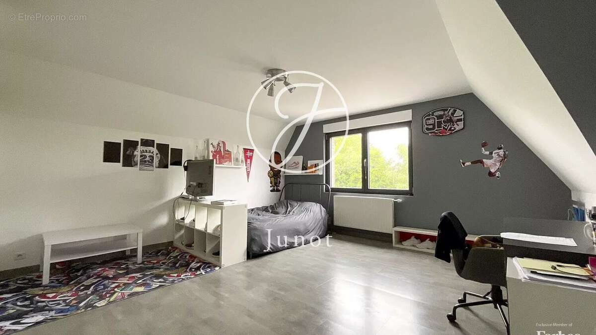 Maison à CHERENG