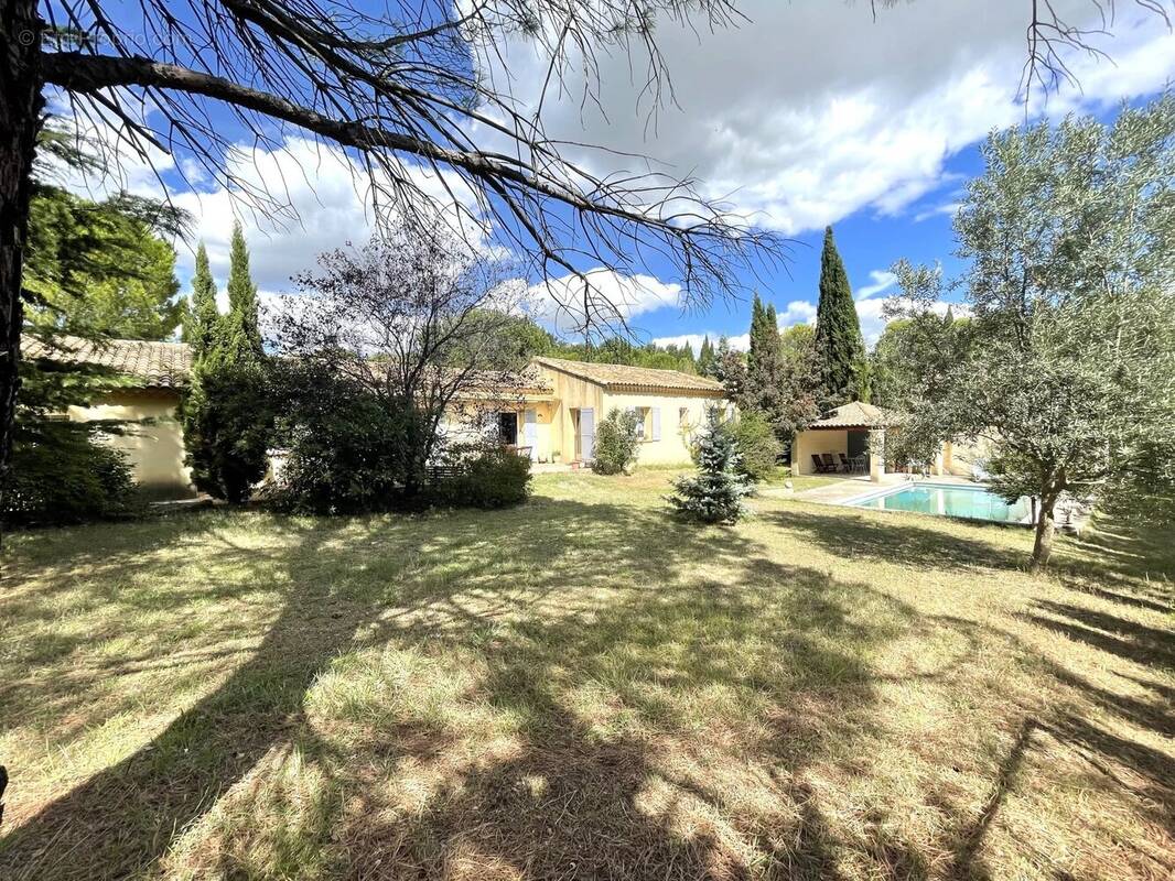 Maison à VAISON-LA-ROMAINE