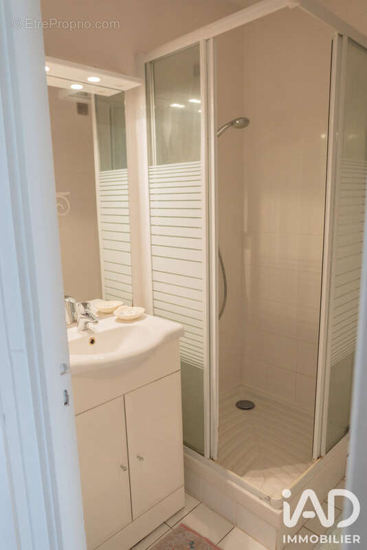 Appartement 55 m² à Versailles  - photo 8
