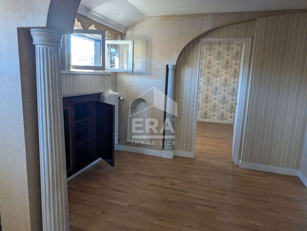 Maison à PIERREFONTAINE-LES-VARANS