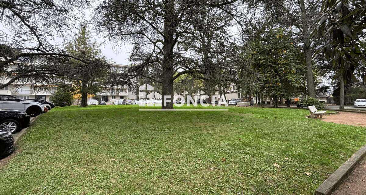 Appartement à DECINES-CHARPIEU