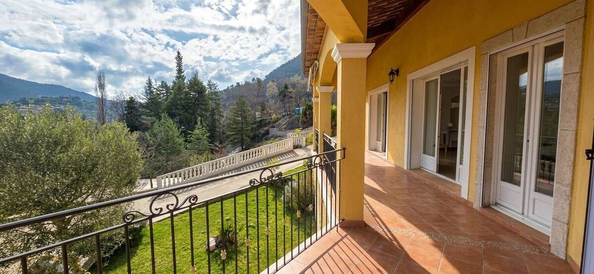 Maison à TOURRETTE-LEVENS