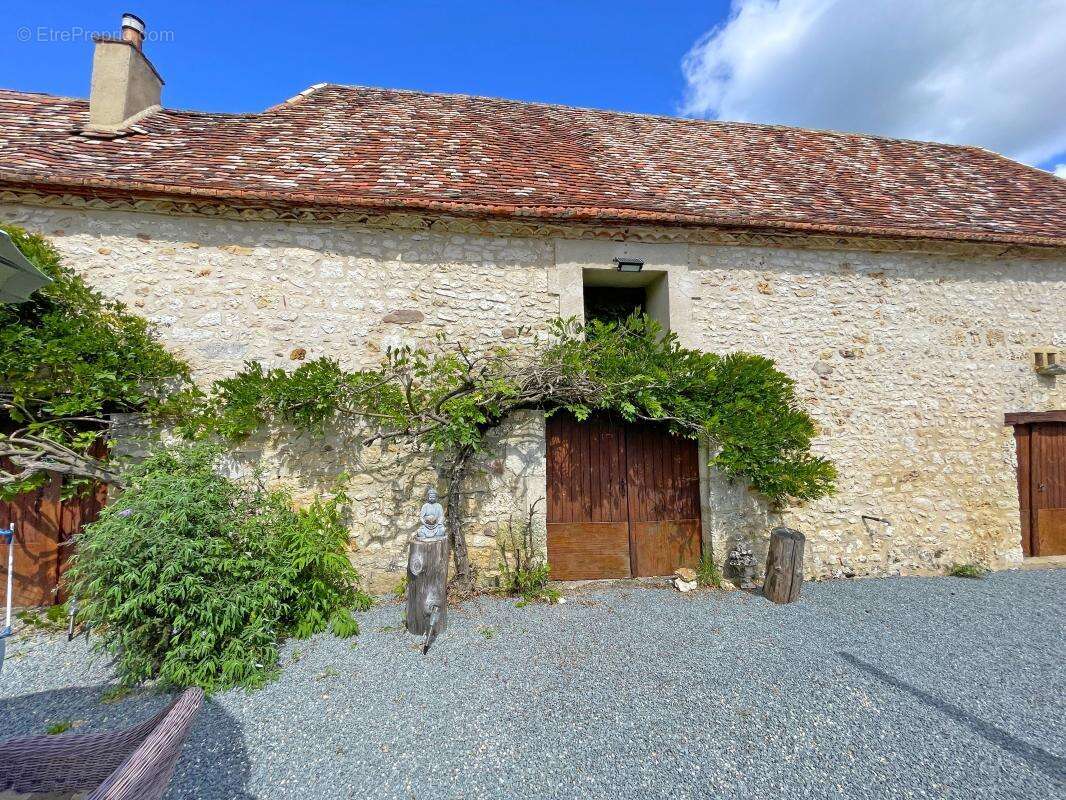 Maison à CAUSE-DE-CLERANS