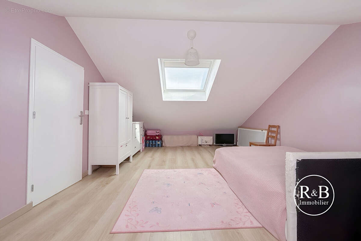 Appartement à LES CLAYES-SOUS-BOIS