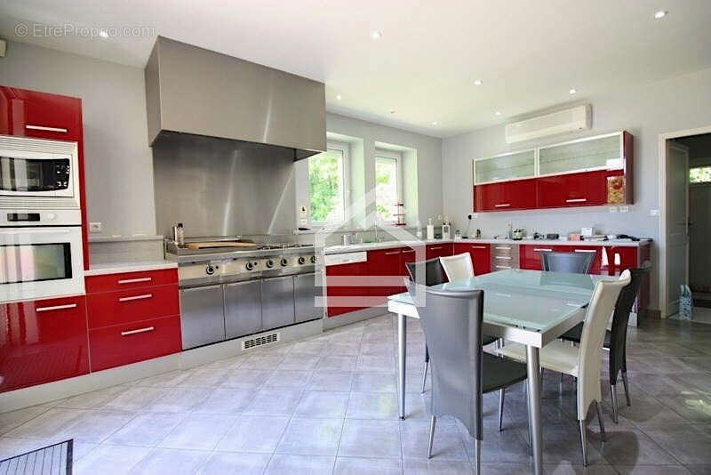 Maison à BLANQUEFORT