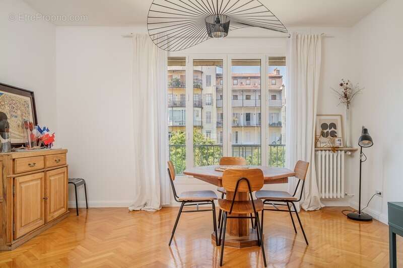 Appartement à MARSEILLE-8E