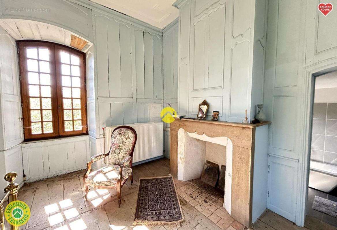 Maison à MONTAIGUT-LE-BLANC