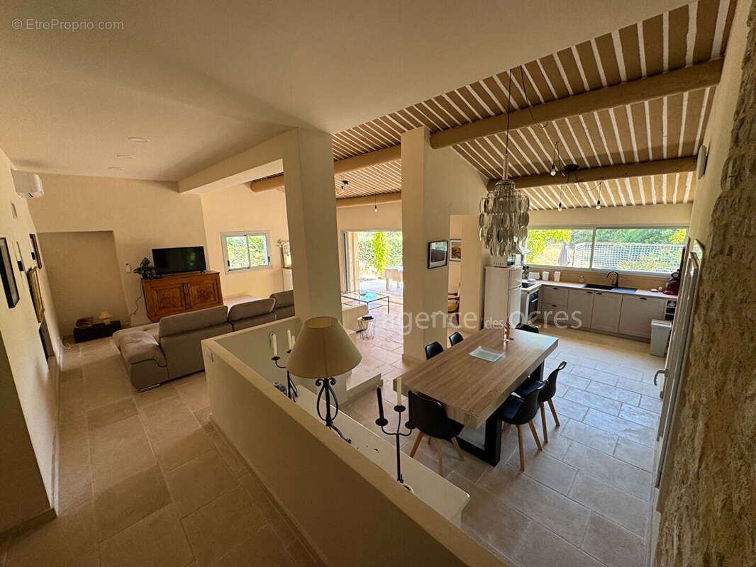 Maison à ROUSSILLON