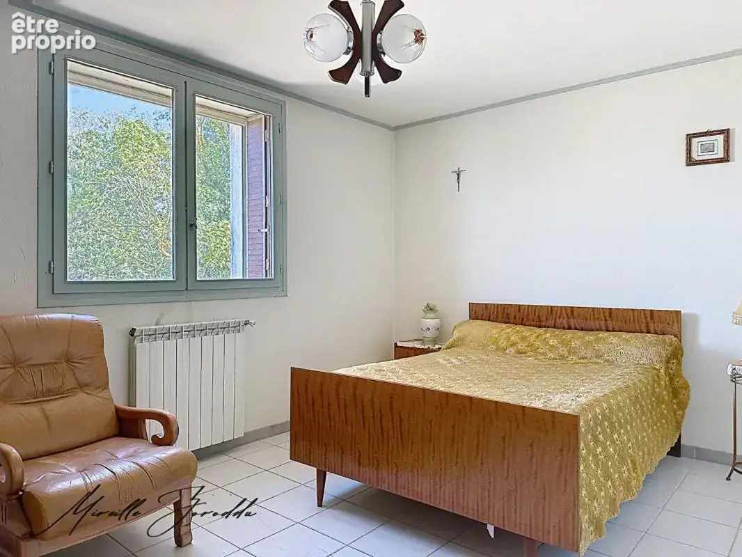 ARLES MAS de 9 pièces  de 202 m²   avec dépendance , garage - photo 9