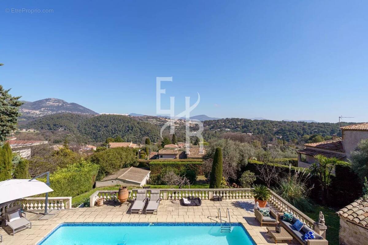 Maison à CAGNES-SUR-MER