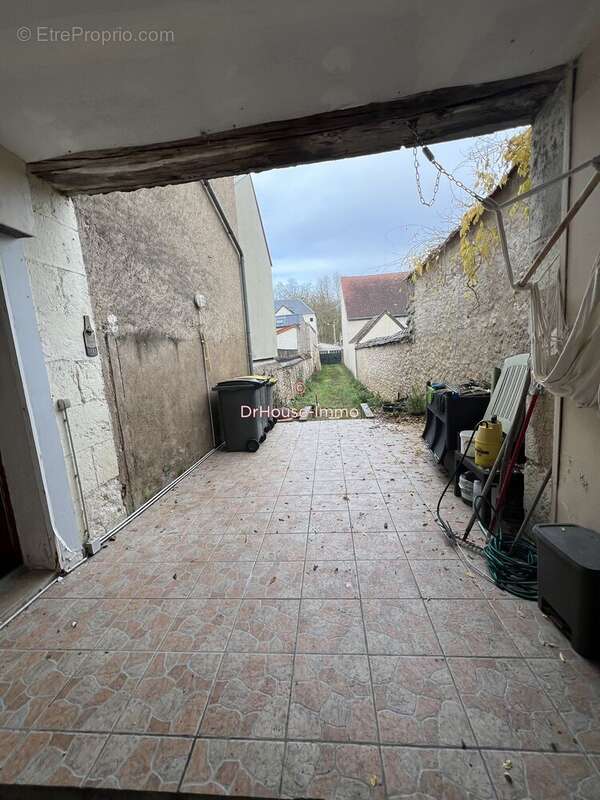 Maison à MEHUN-SUR-YEVRE