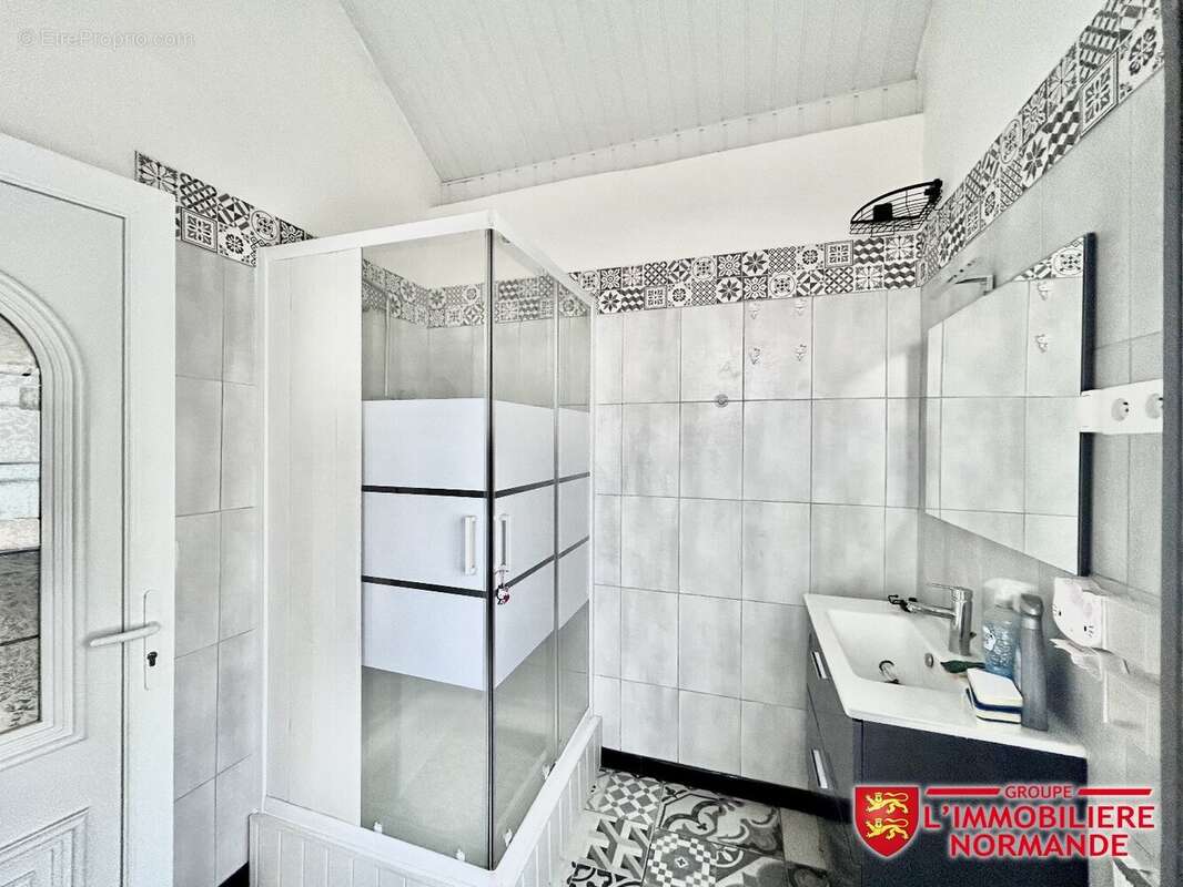 Maison à BONNIERES-SUR-SEINE