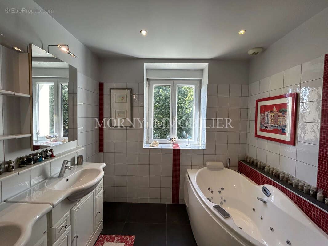 A vendre, maison avec piscine. - photo 12