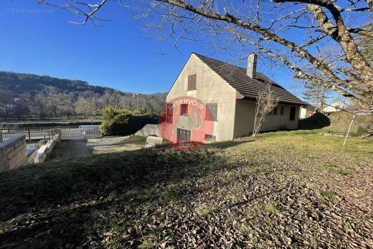 Maison à VEUVEY-SUR-OUCHE