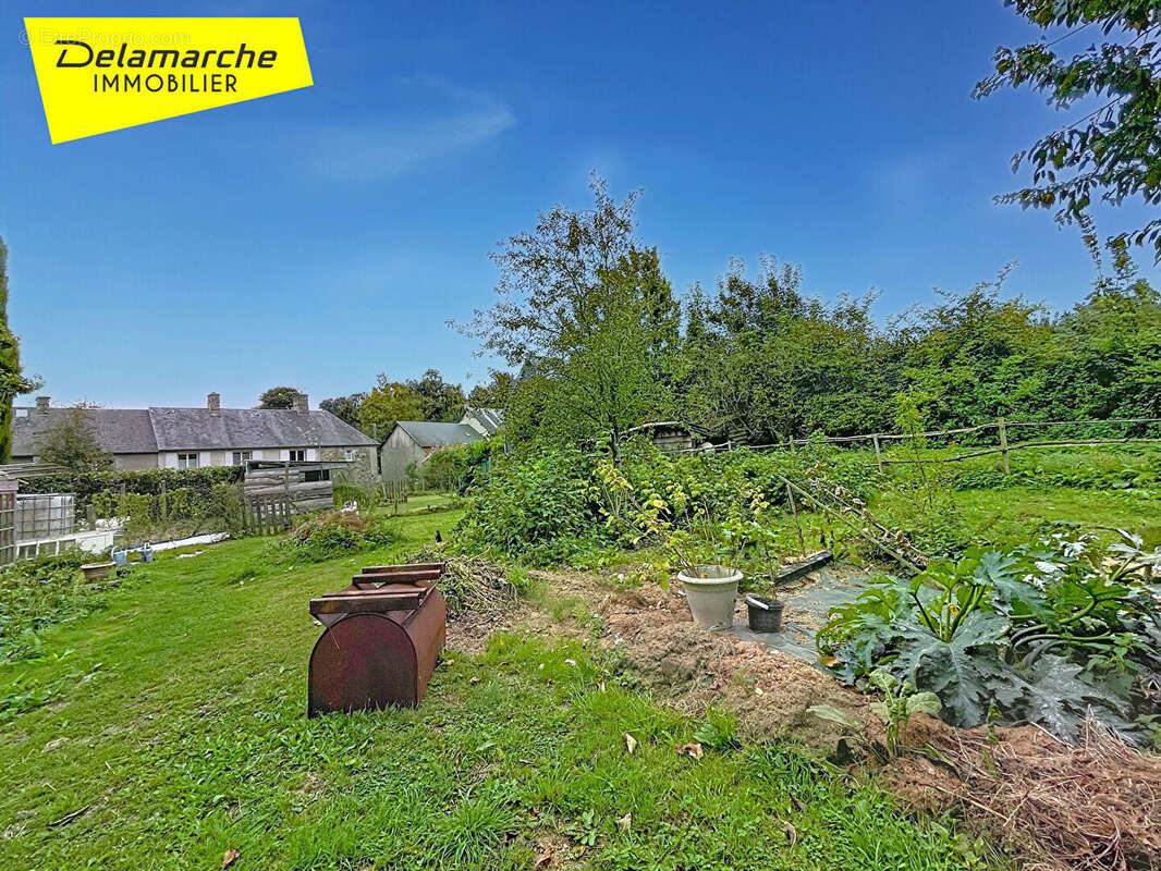 Maison à SAINT-SAUVEUR-LENDELIN