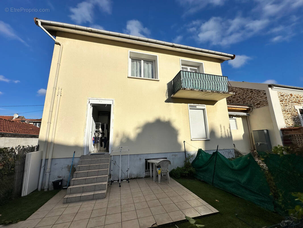 Appartement à CORBEIL-ESSONNES