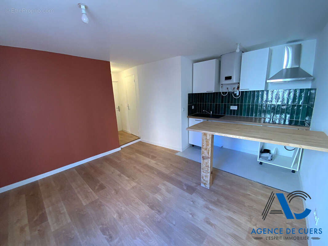 Appartement à CUERS