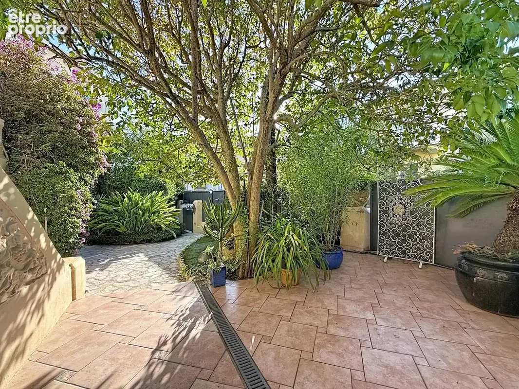 Maison. nice  / poetes - photo 2