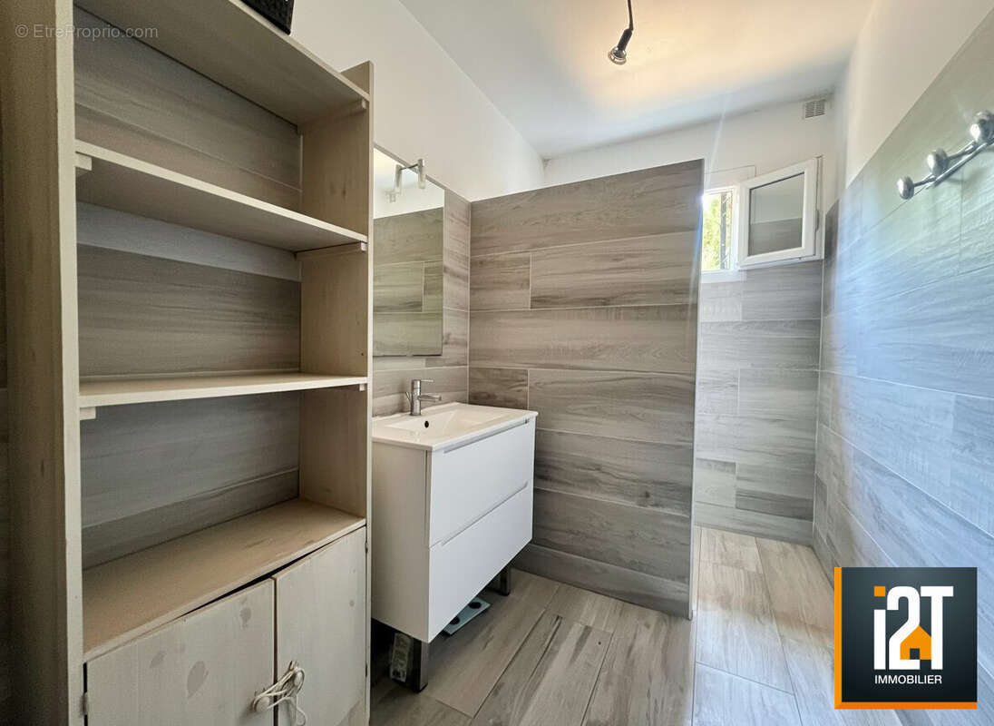 Maison 120 m² à Saint-Siffret  - photo 7
